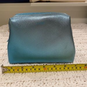 La mer cosmetic bag. Metallic blue.